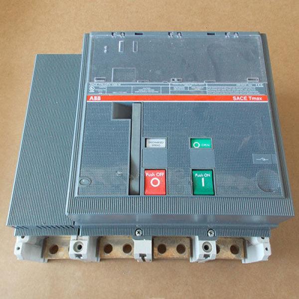 ABB SACE T7N-D/PV 1000M 1000A DC Volts 4 Pole Molded Switch Circuit Breaker Used #1 image