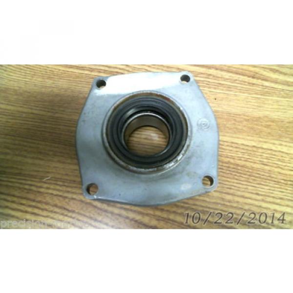 379194, 308538, 310627 Bearing Retainer Pics are of 2 Units, OMC Evinrude #2 image