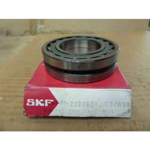 SKF Spherical Roller Bearing 22208 CKJ/C3/W33 22208CKJC3W33 New #1 image