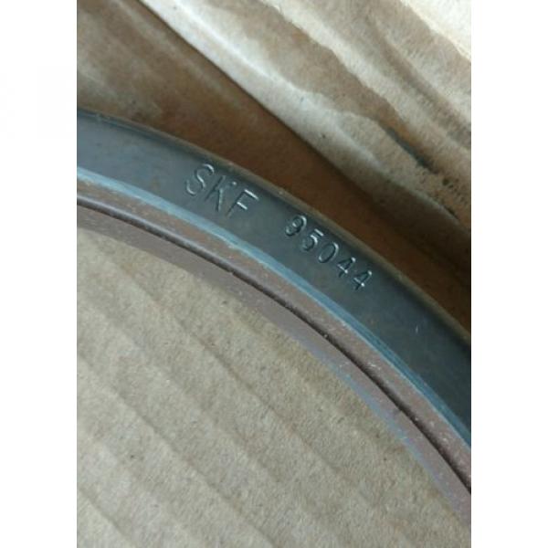 SKF CR 95044  New Grease / Oil Seal Retail $750 #2 image